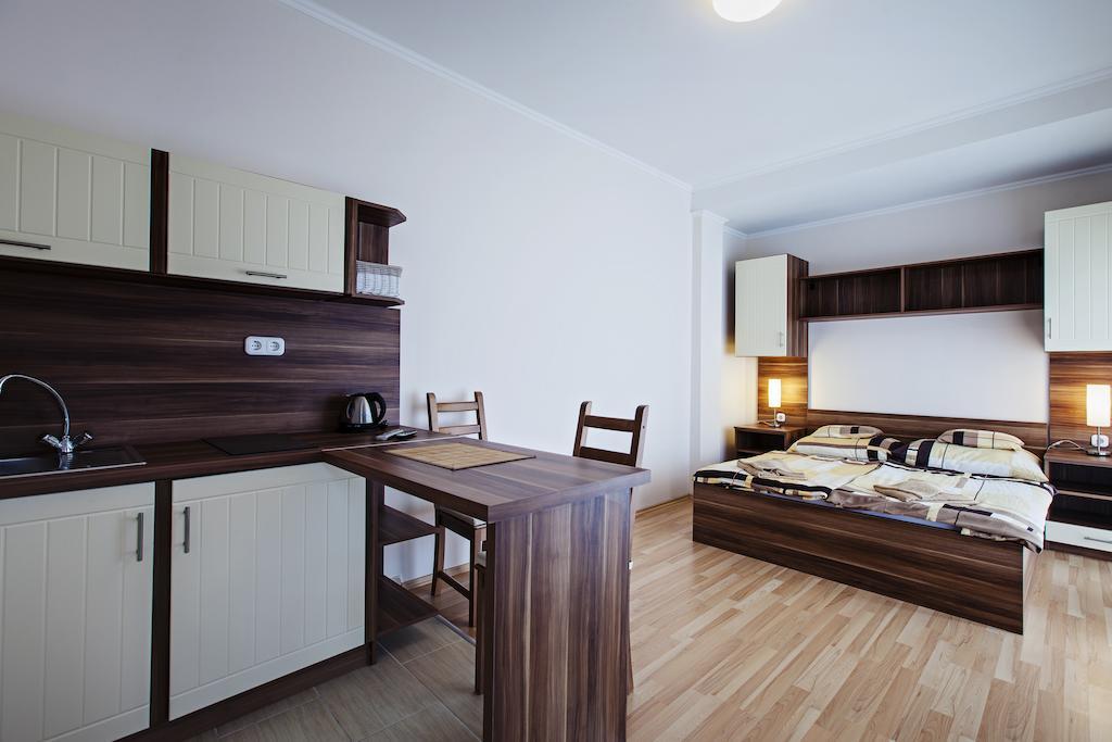 Kocsis Apartman és Camping Mosonmagyaróvár Kültér fotó